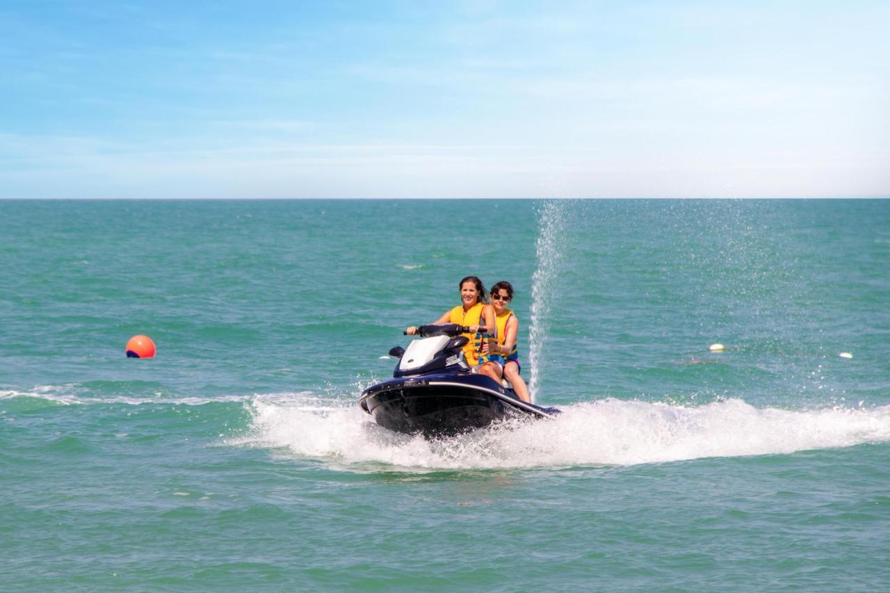 Longbeach Campground Ras al-Khaimah Buitenkant foto